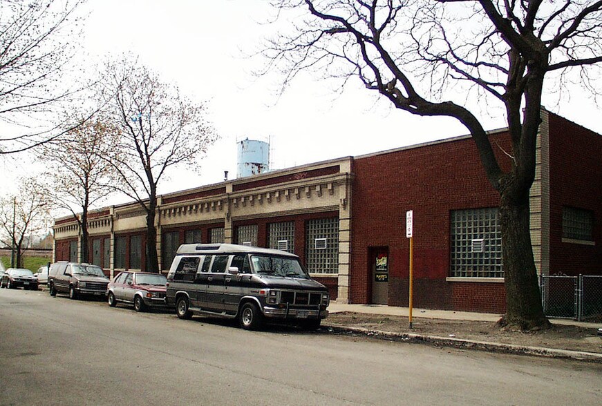 More Photos Of 2700 N Campbell Ave, Chicago Warehouse For Lease