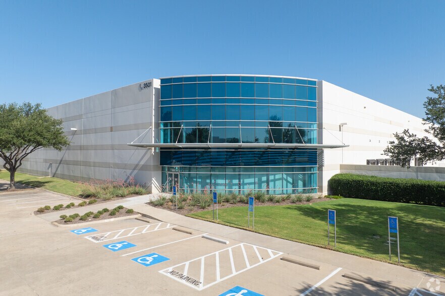 Primary Photo Of 3501 Sandshell Dr, Fort Worth Warehouse For Lease
