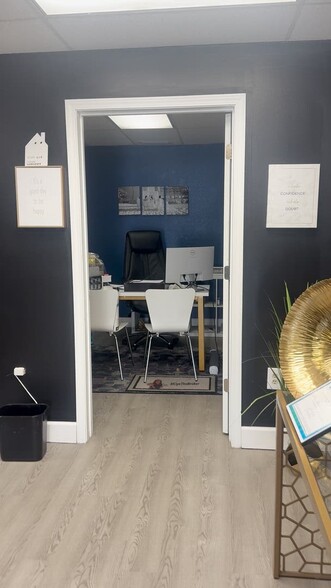 Primary Photo Of 941-951 S Orange Blossom Trl, Apopka Office For Lease