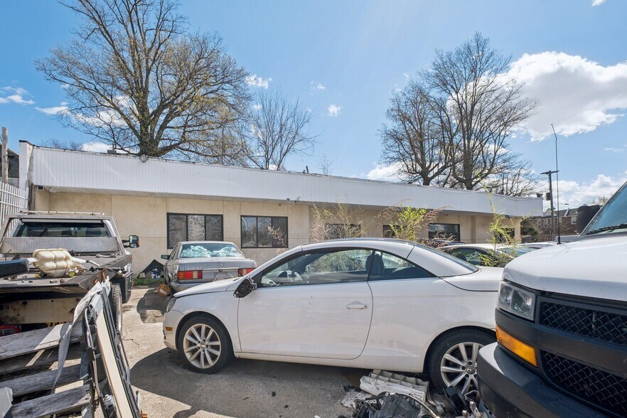 More Photos Of 6301-6311 N Broad St, Philadelphia Freestanding For Sale