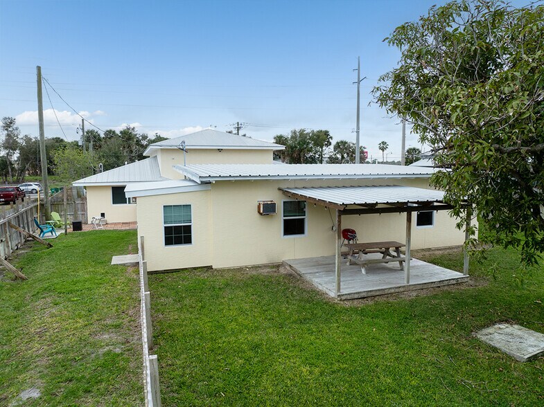 More Photos Of 222 Rosa L Jones Dr, Cocoa Apartments For Sale