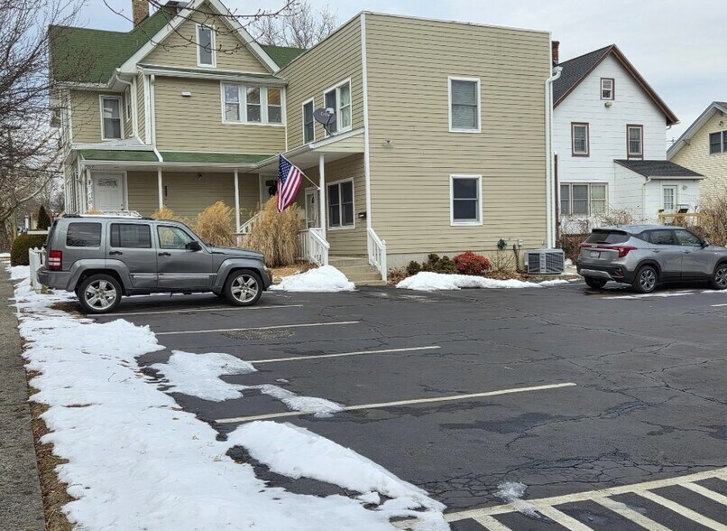 More Photos Of 36-40 Franklin Ave, Pearl River General Retail For Lease