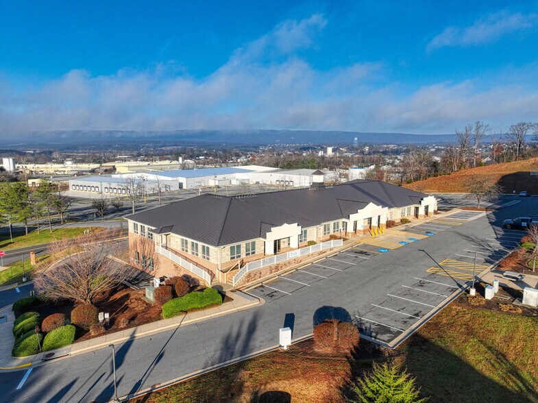 More Photos Of 105 Stony Pointe Way, Strasburg Medical For Lease