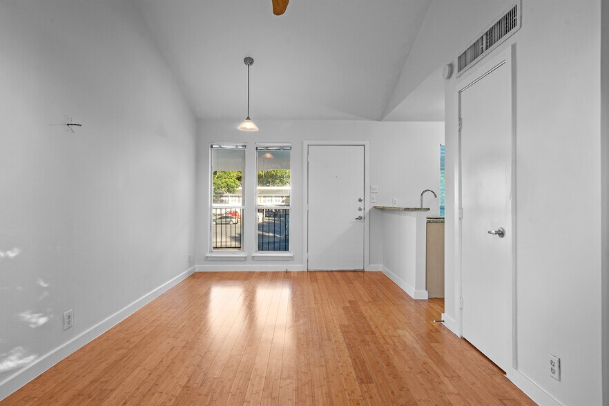 More Photos Of 2523 Durwood St, Austin Apartments For Sale
