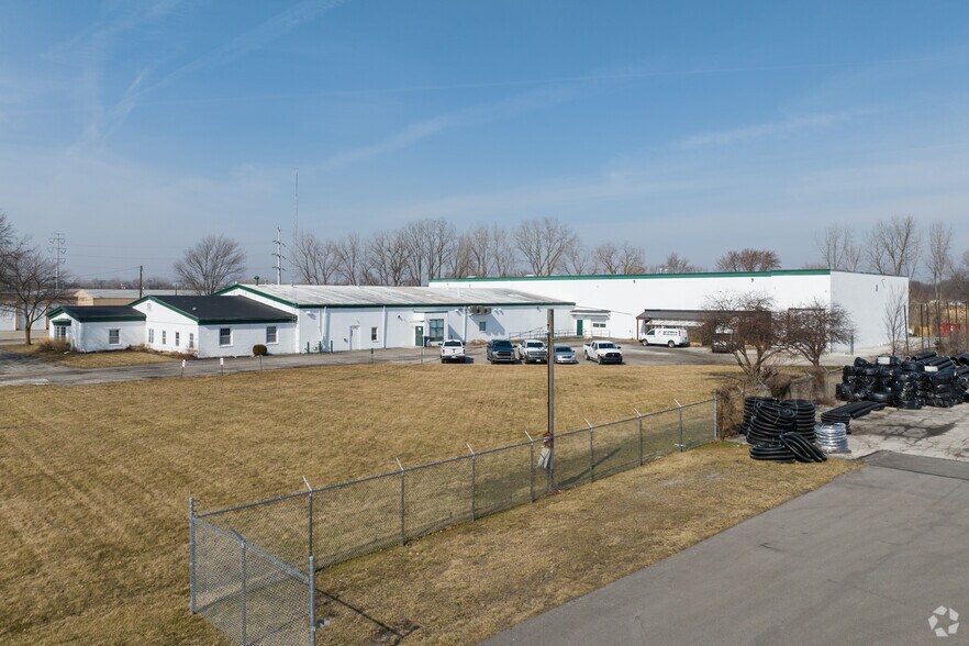 More Photos Of 5056 Angola Rd, Toledo Manufacturing For Lease