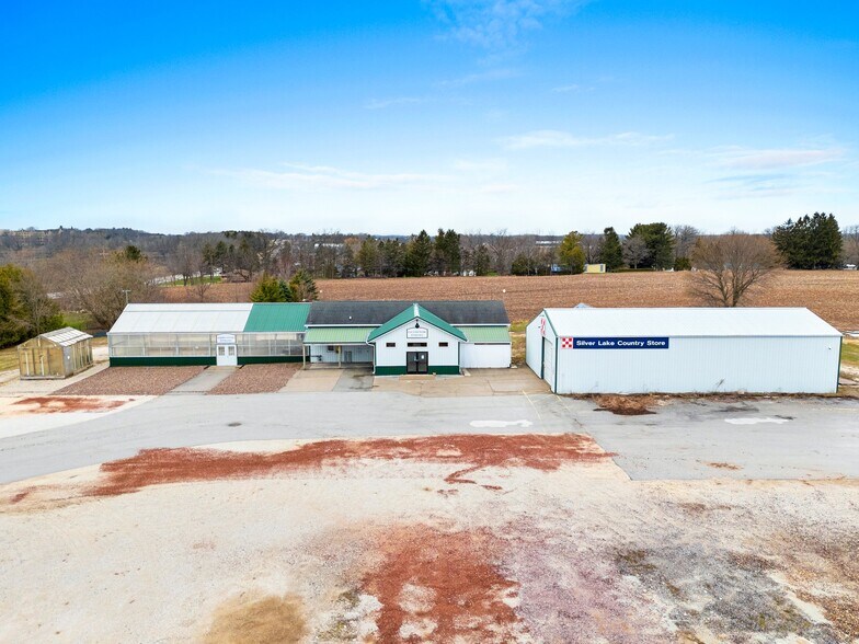 More Photos Of 5814 Calumet Ave, Manitowoc General Retail For Sale