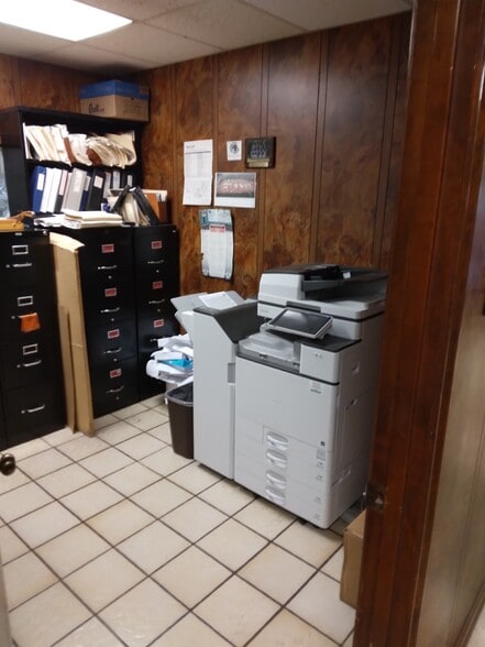 More Photos Of 13424 Hempstead Hwy, Houston Warehouse For Sale