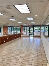 More Photos Of 600-658 Crandon Blvd, Key Biscayne General Retail For Sale