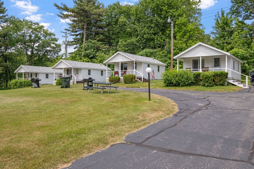 More Photos Of 291 Endicott St N, Laconia Hotel For Sale