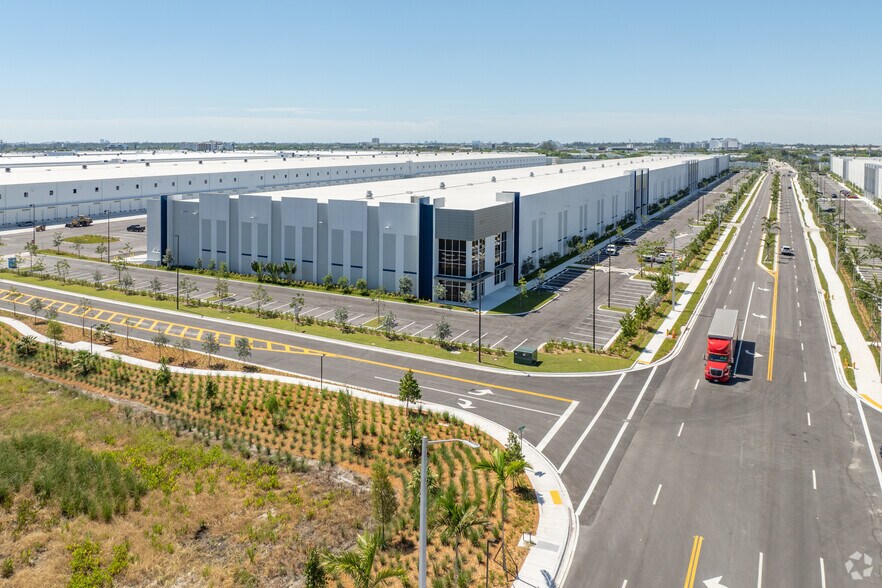 More Photos Of NW 107th Ave, Doral Unknown For Lease