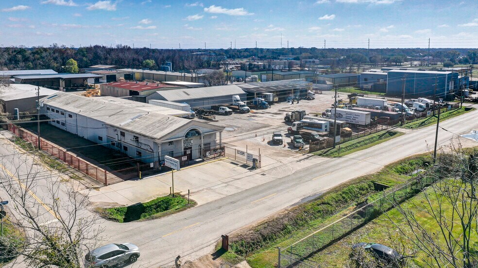 Primary Photo Of 13846 Chrisman Rd, Houston Warehouse For Sale