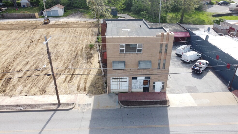More Photos Of 2622 Woodson Rd, Overland Office Residential For Sale