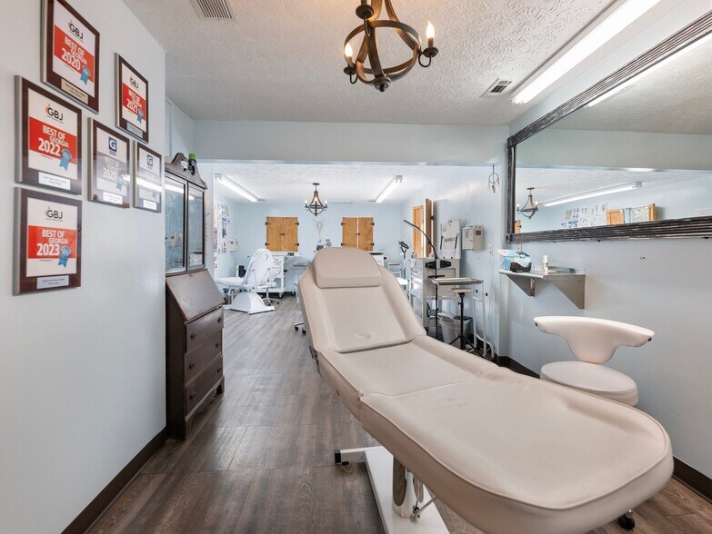 More Photos Of 578 Braselton Hwy, Lawrenceville Storefront Retail Office For Sale
