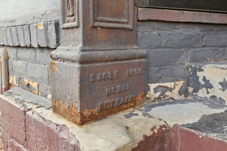 More Photos Of 1017 Washington Ave, Bay City Storefront Retail Residential For Sale