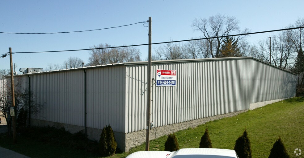 More Photos Of 1640-1714 S 83rd St, Milwaukee Distribution For Sale