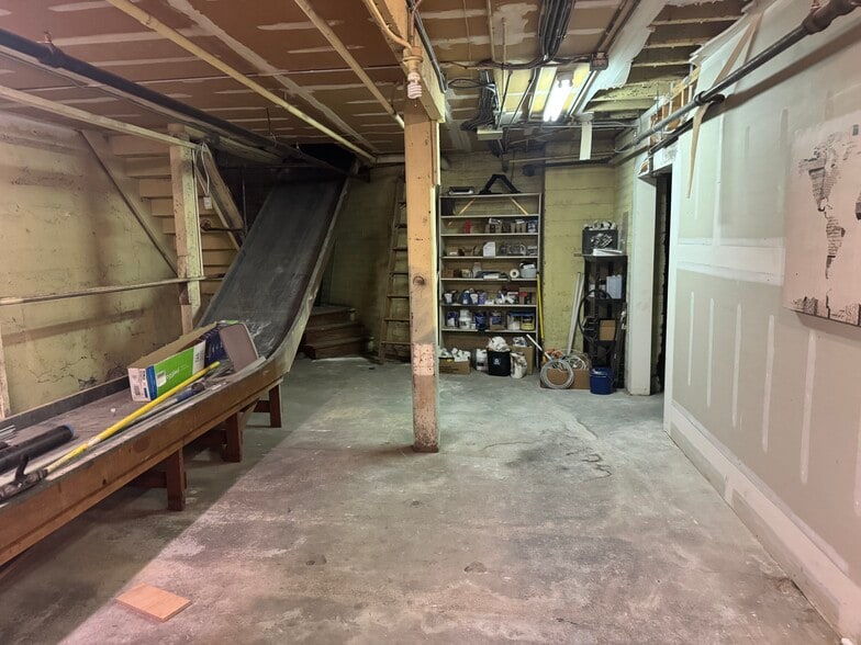 More Photos Of 2820 Colby Ave, Everett Storefront For Lease