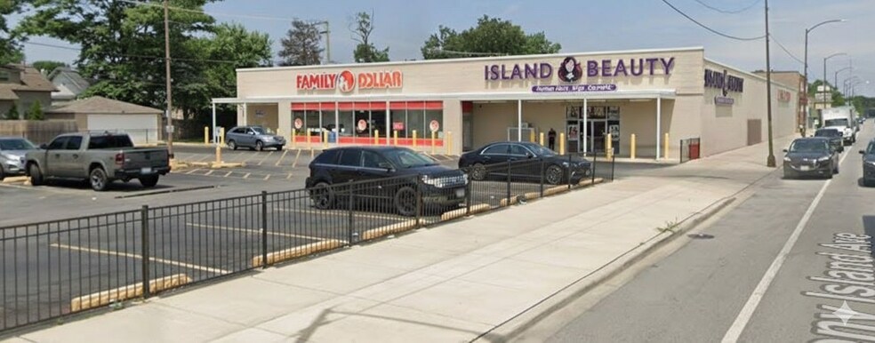 More Photos Of 8240 S Stony Island Ave, Chicago Storefront For Lease