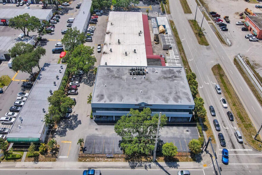 More Photos Of 2870 Stirling Rd, Hollywood Light Distribution For Lease