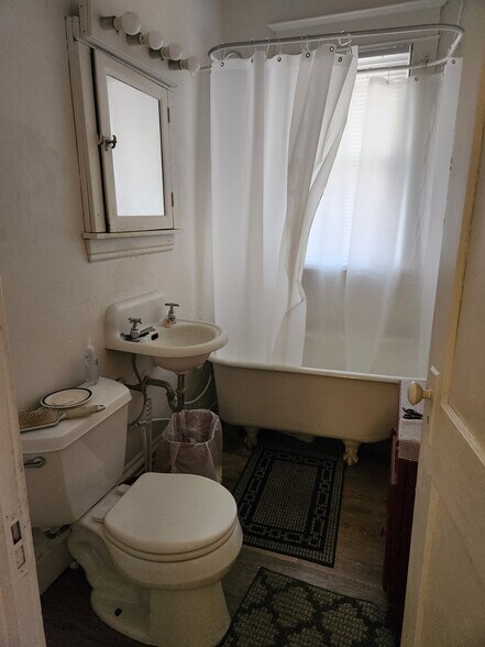 More Photos Of , Minneapolis Multifamily For Sale