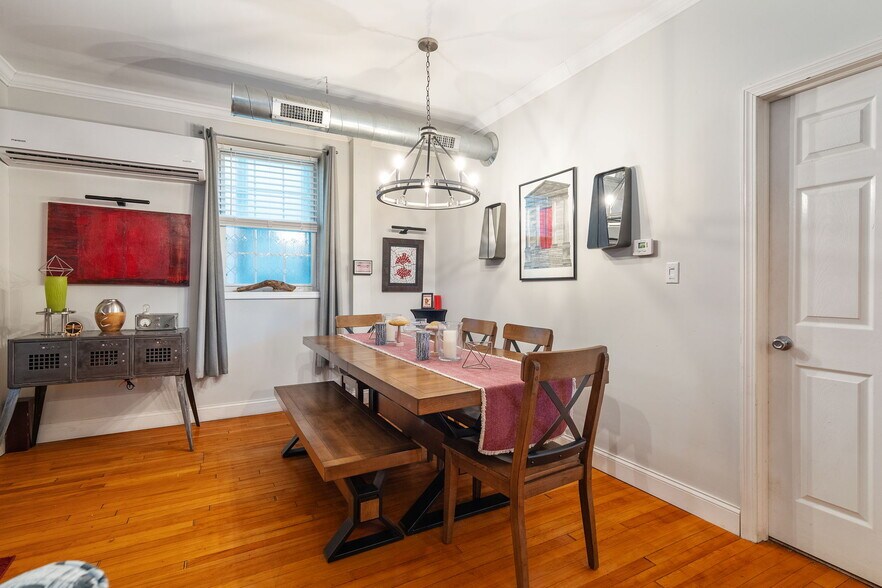 More Photos Of 140 Clinton St, Schenectady Storefront Retail Residential For Lease