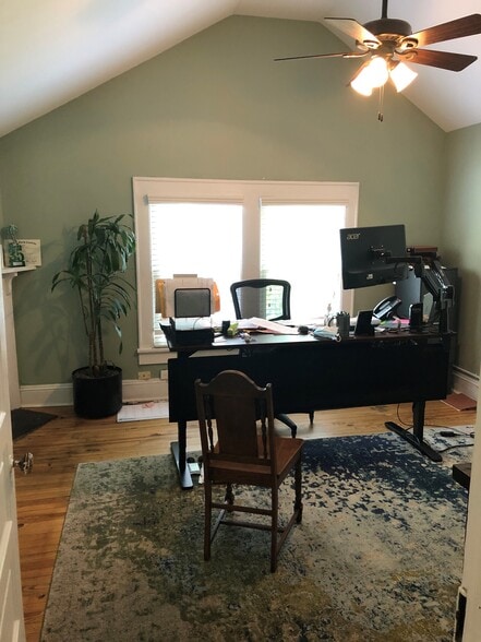 More Photos Of 514 Beatties Ford Rd, Charlotte Office For Lease