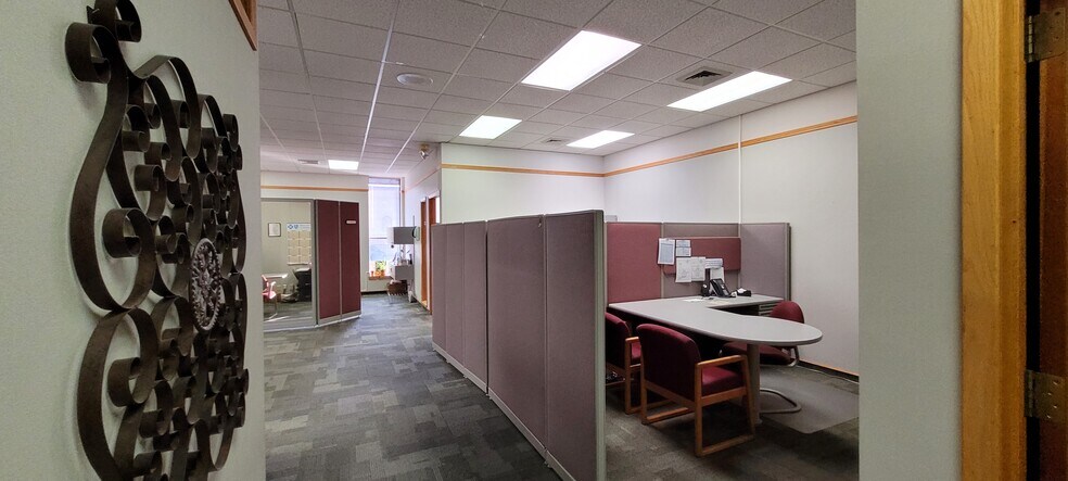 More Photos Of 100 Park Dr S, Great Falls Office For Lease