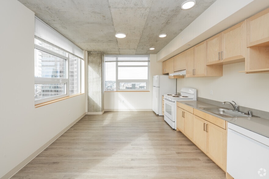 More Photos Of 1400 Madison St, Seattle Apartments For Lease