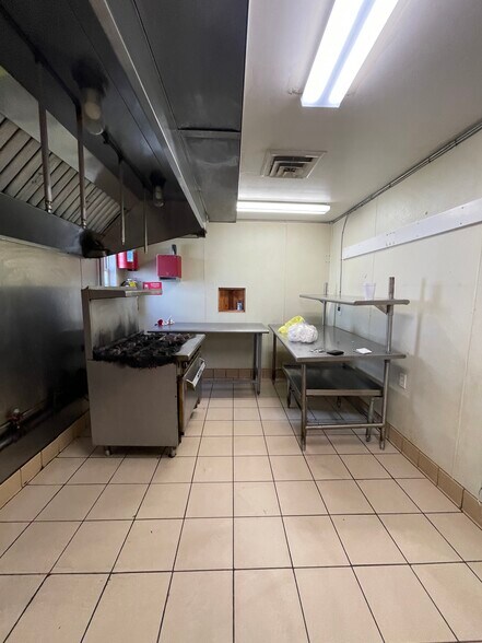 More Photos Of 386 Highway 82 S, Jefferson Restaurant For Sale