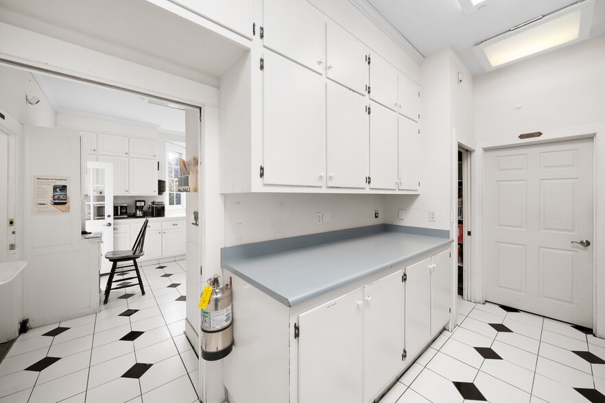 More Photos Of 2476 Main St, Cambria Hospitality For Sale