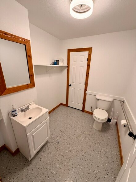 More Photos Of 6011 Highway 37, Tuttle Freestanding For Lease