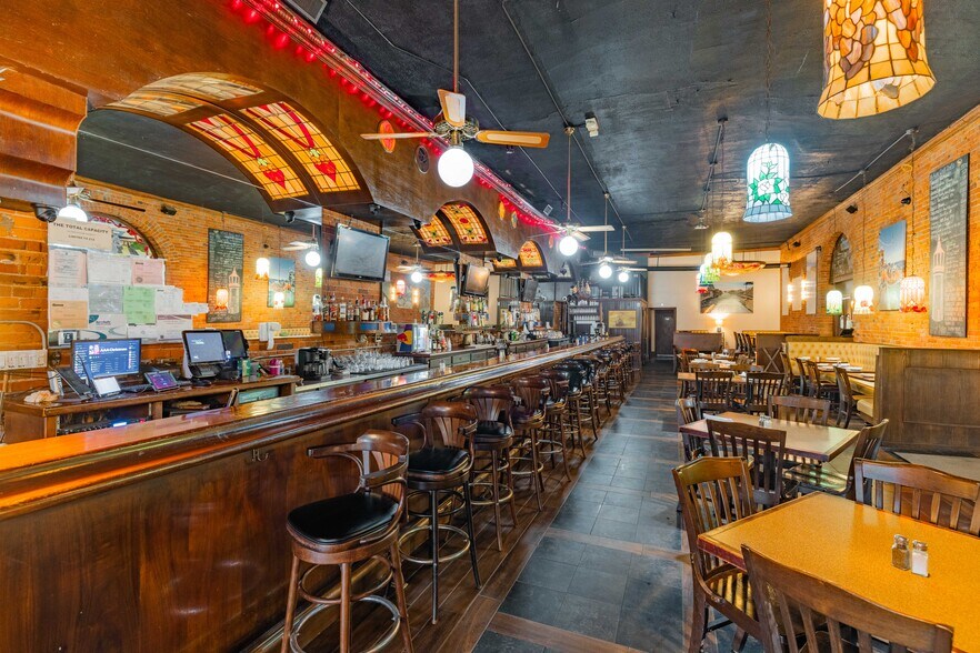 More Photos Of 440 Clinton St, Detroit Storefront Retail Office For Sale