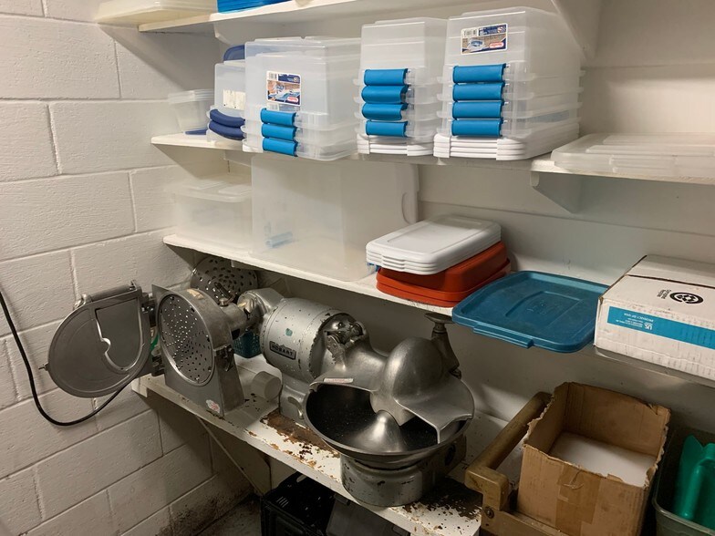 More Photos Of 121 W 1st St, Hershey Restaurant For Sale