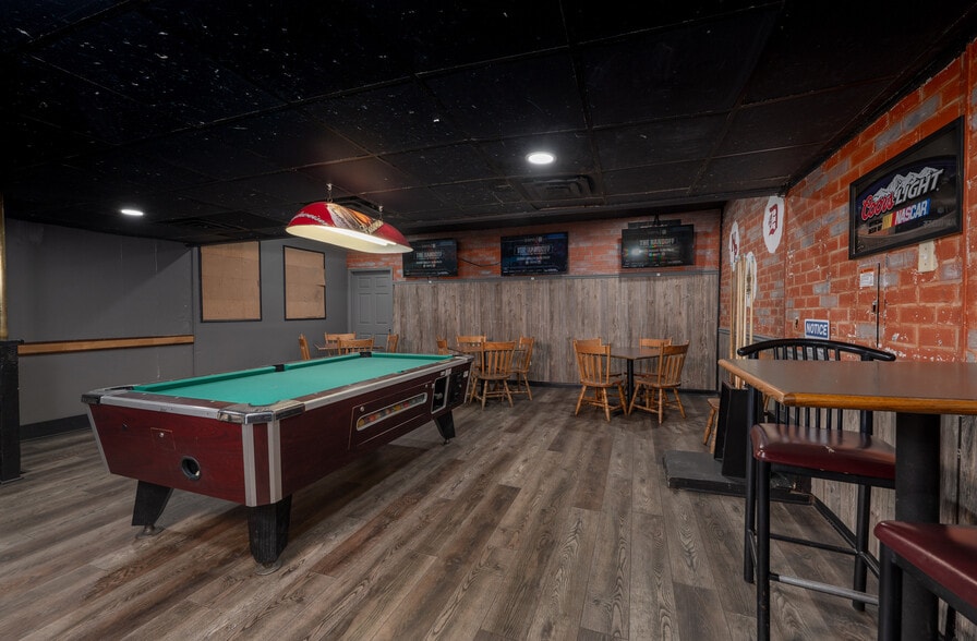 More Photos Of 127 S Broadway St, New Philadelphia Storefront Retail Office For Sale