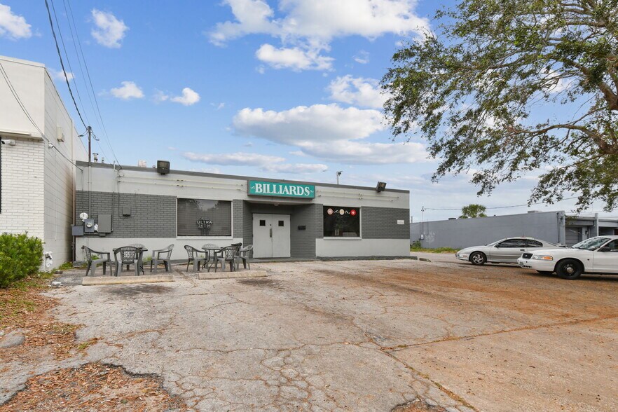 More Photos Of 1212 Rogers St, Clearwater Bar For Sale