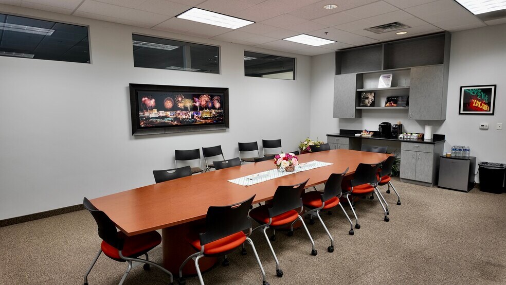 More Photos Of 5230 W Patrick Ln, Las Vegas Office For Lease