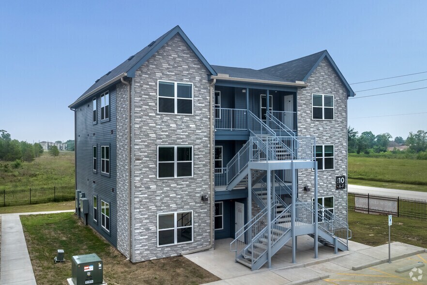 More Photos Of 155 Plez Morgan, Montgomery Apartments For Sale