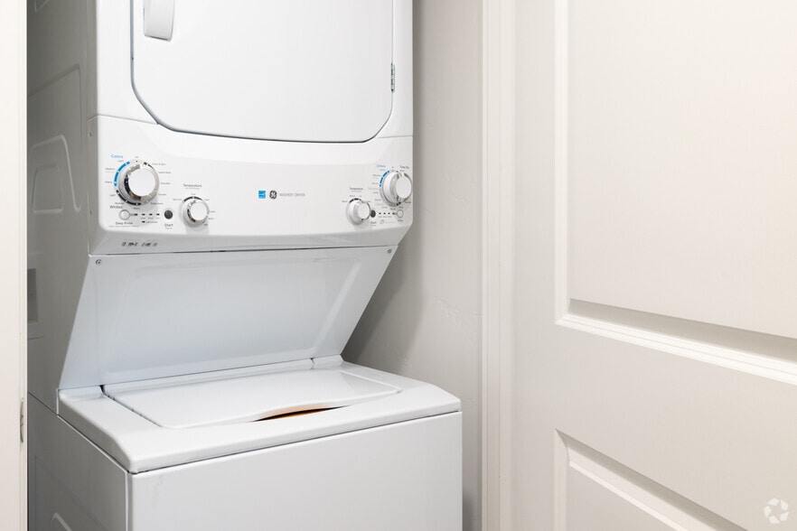 More Photos Of 3040 S South Fork Blvd, Idaho Falls Apartments For Sale