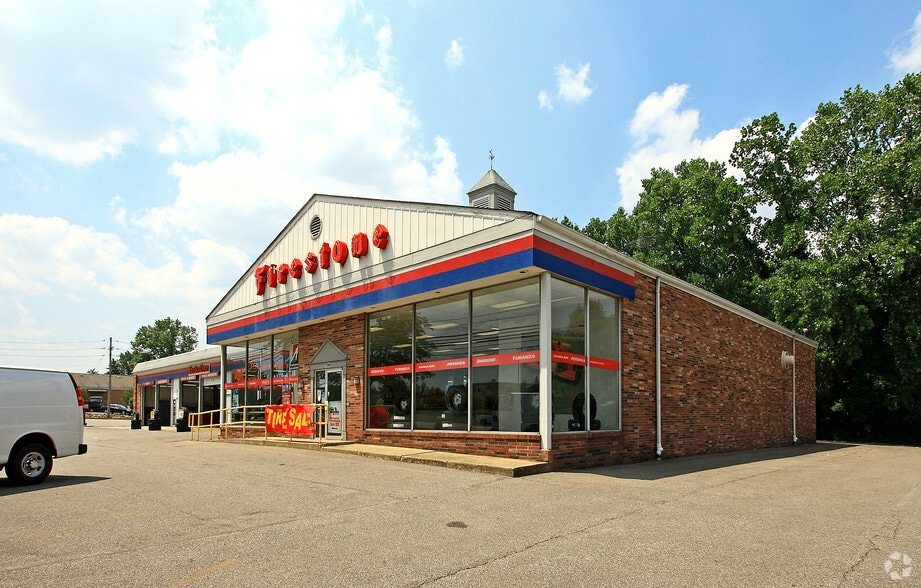 Primary Photo Of 700 Richmond Rd, Cleveland Auto Repair For Sale