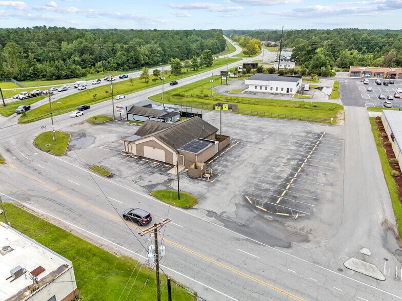 More Photos Of 2004 Wilmington Hwy, Jacksonville Bar For Sale