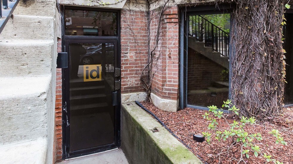 More Photos Of 62 W Huron St, Chicago Loft Creative Space For Sale