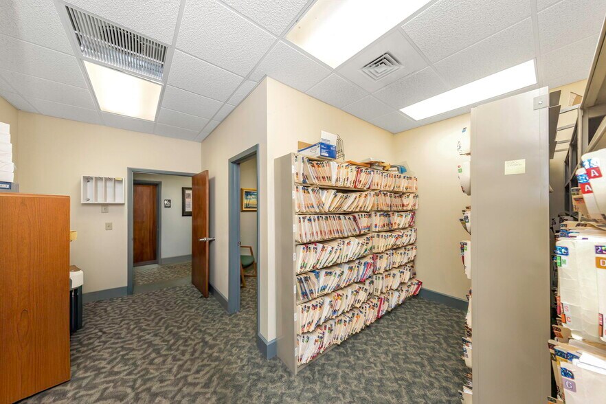 More Photos Of 2346 Drew St, Clearwater Office For Sale