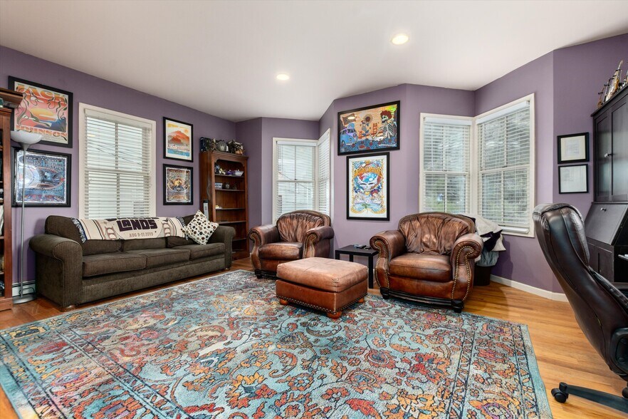 More Photos Of 200 Rose St, Georgetown Hospitality For Sale