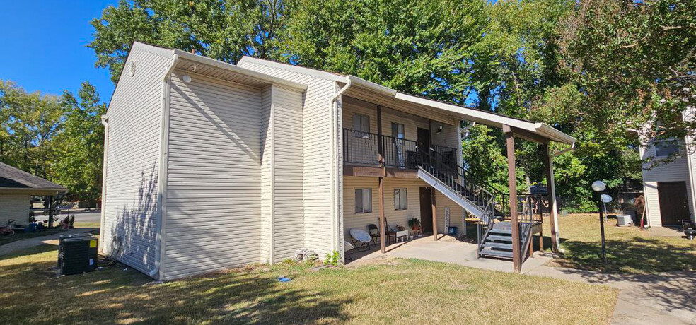 Primary Photo Of 401 N Cumberland Ave, Russellville Apartments For Sale