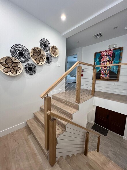 More Photos Of 511 16th St, Miami Beach Hospitality For Sale