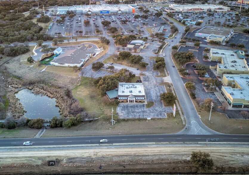 More Photos Of 708 Rivery Driveway, Georgetown Restaurant For Lease