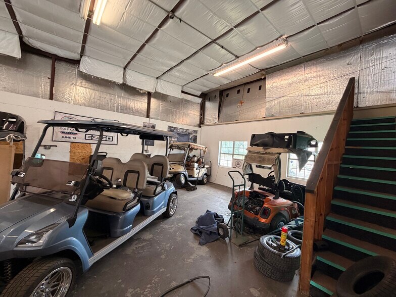 More Photos Of 904 Jan-Mar Ct, Clermont Flex For Lease