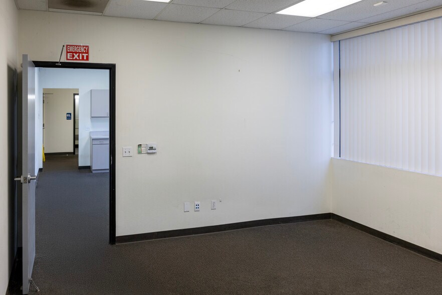 More Photos Of 1400 Pacific Ave, Oxnard Manufacturing For Lease