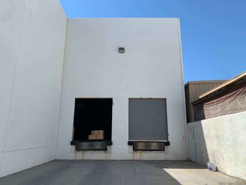 More Photos Of 1705 Texas Ave, El Paso Warehouse For Sale