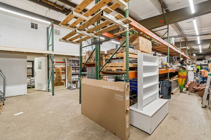 More Photos Of 4633 N 28th St, Saint Petersburg Warehouse For Sale