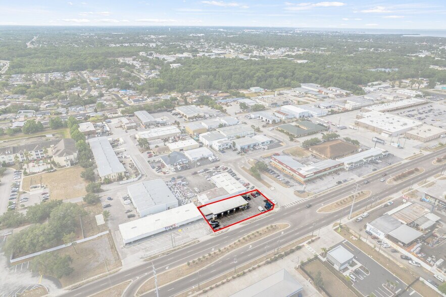 More Photos Of 6826 Ridge Rd, Port Richey Auto Repair For Sale
